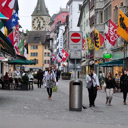 Pedestrian Area Close To Bahnhofstrasse Цюрих Екстер'єр фото